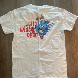 Life wide open CBoys white tee six men’s Medium